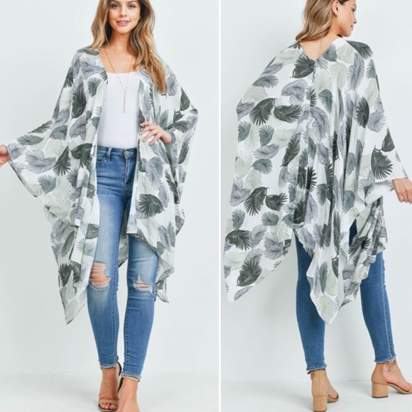 Trend Setter Diva Boutique Sweaters - Palm Leaf Kimono Print